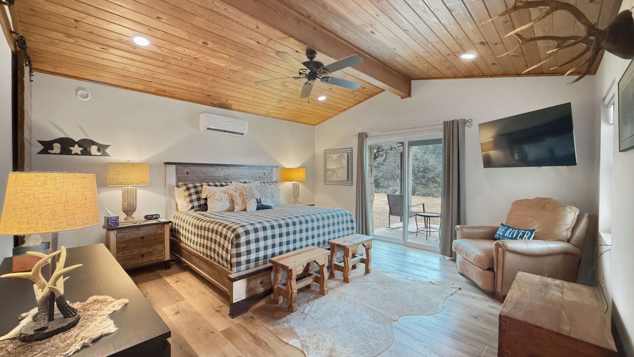 Photo of Bedroom in Hunt