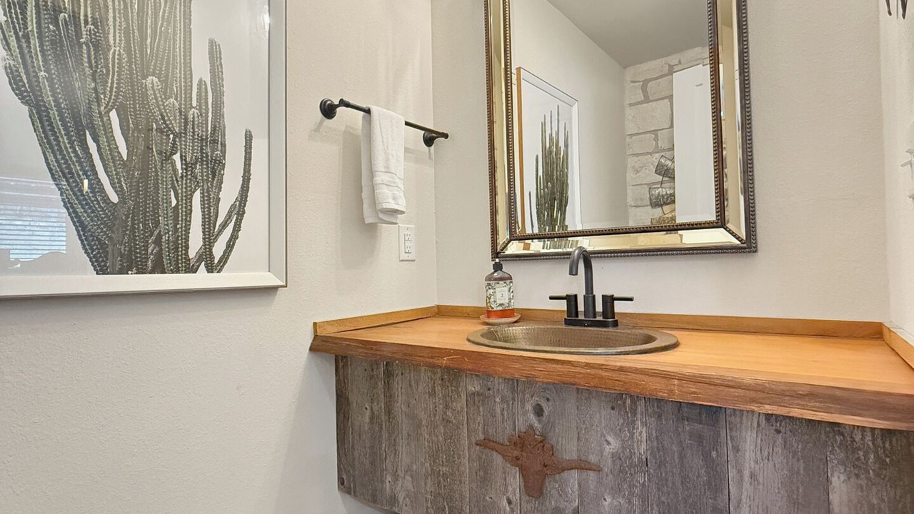 Photo of Bathroom in Hunt