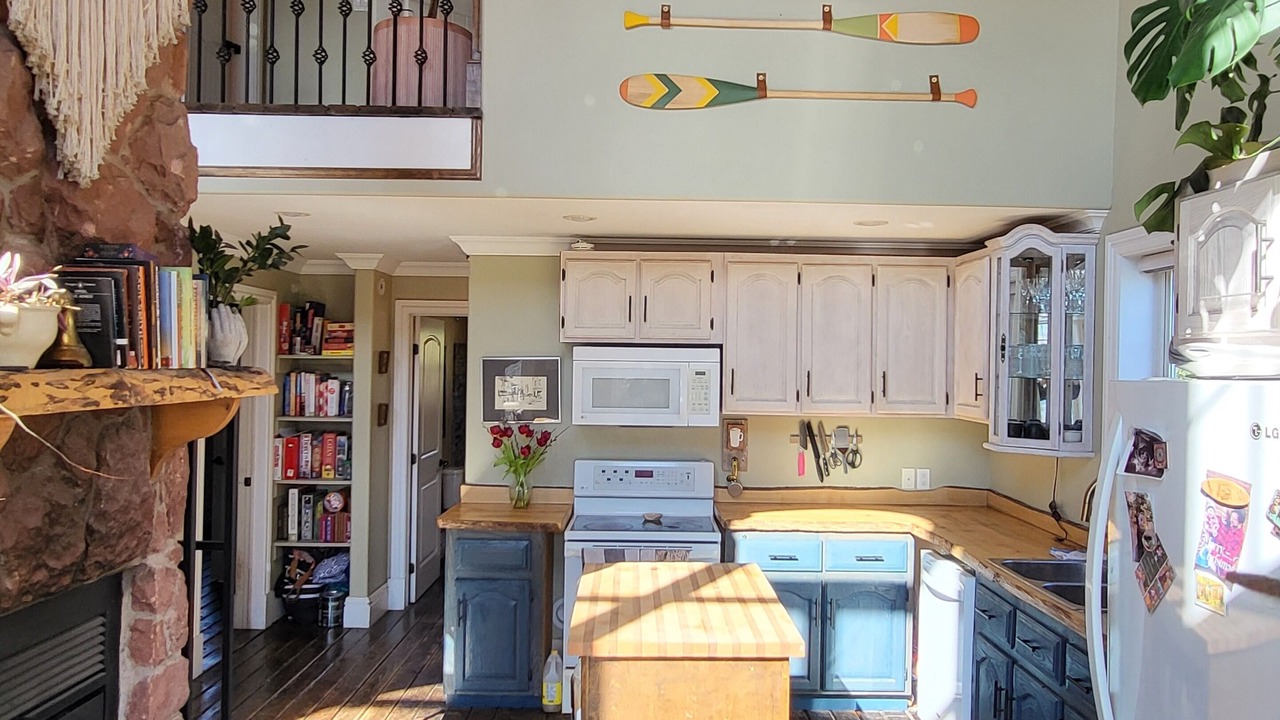 Photo of Kitchen in Cardigan