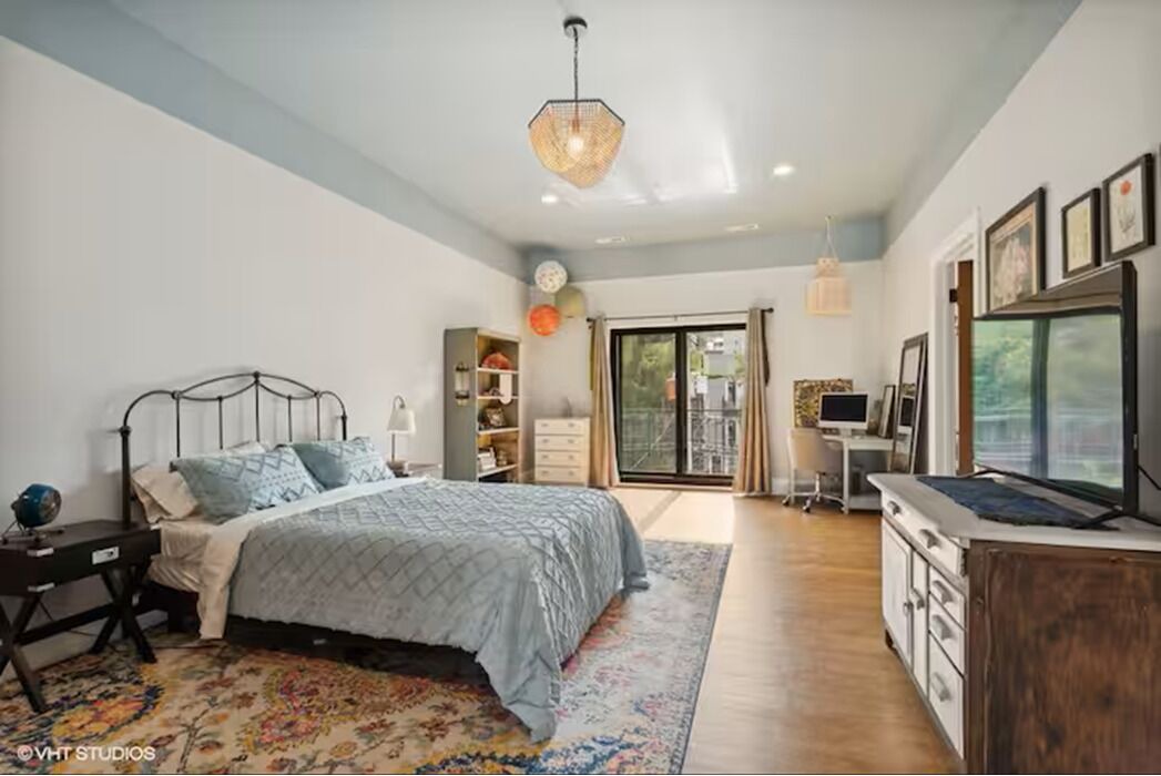 Photo of Bedroom in Lakeview