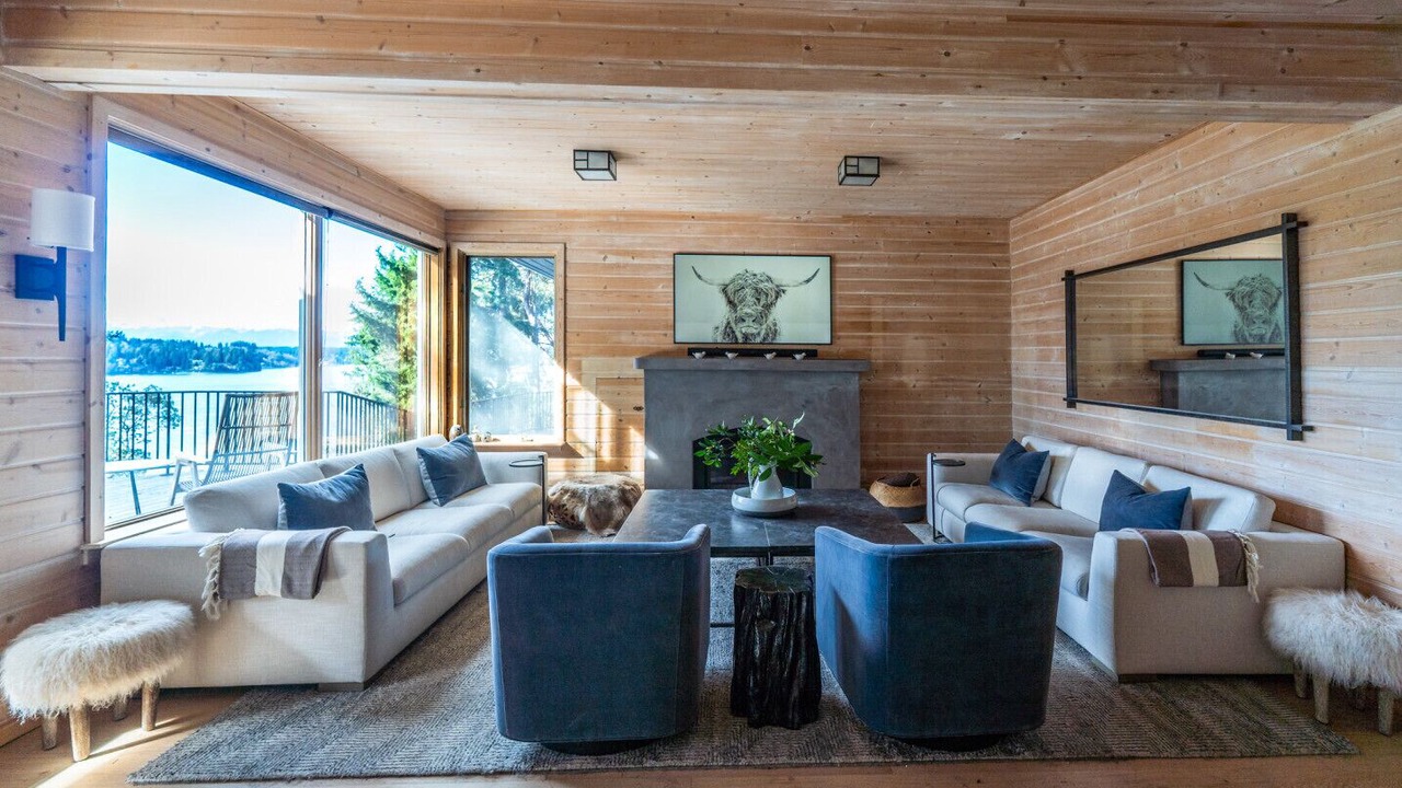 Photo of Livingroom in Bainbridge Island