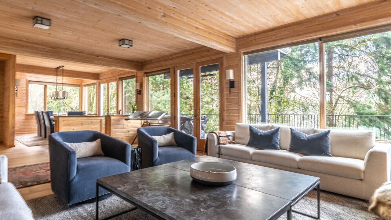 Photo of Livingroom in Bainbridge Island