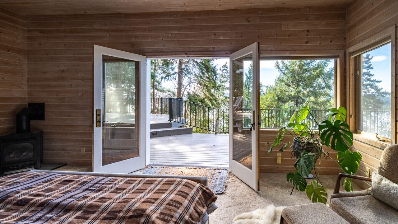 Photo of Bedroom in Bainbridge Island