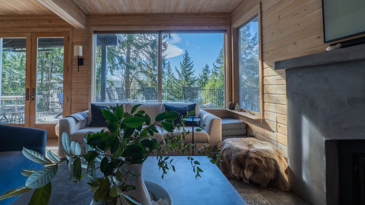 Photo of Livingroom in Bainbridge Island
