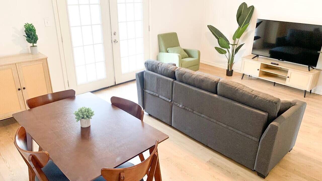 Photo of Livingroom in Starkville