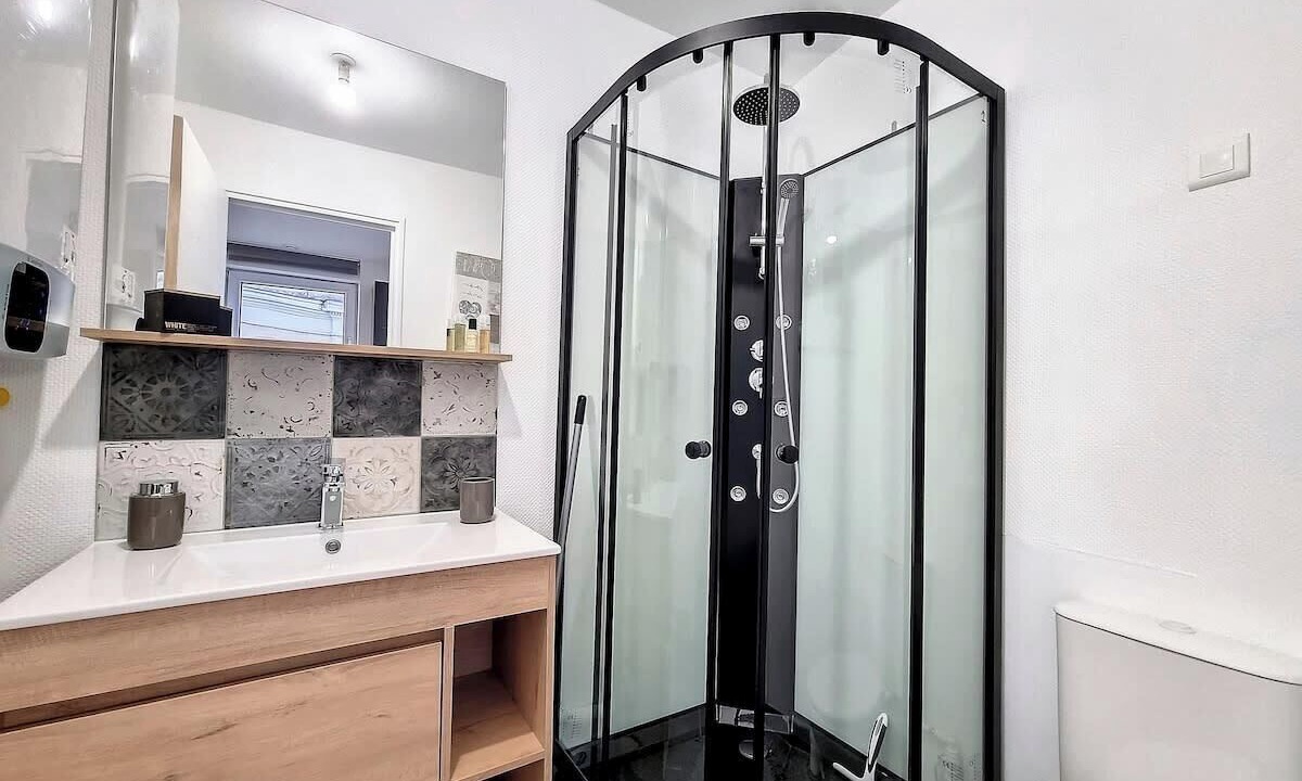 Photo of Bathroom in Quartier Pasteur