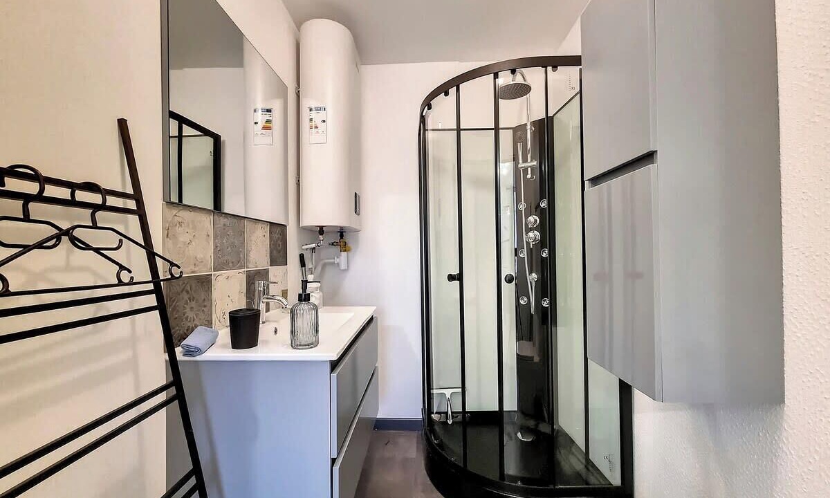 Photo of Bathroom in Quartier Pasteur