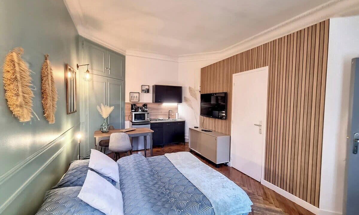 Photo of Bedroom in Quartier Pasteur