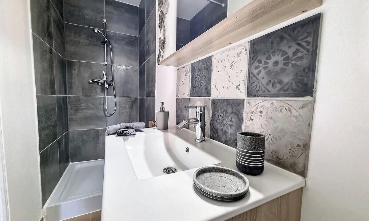 Photo of Bathroom in Quartier Pasteur
