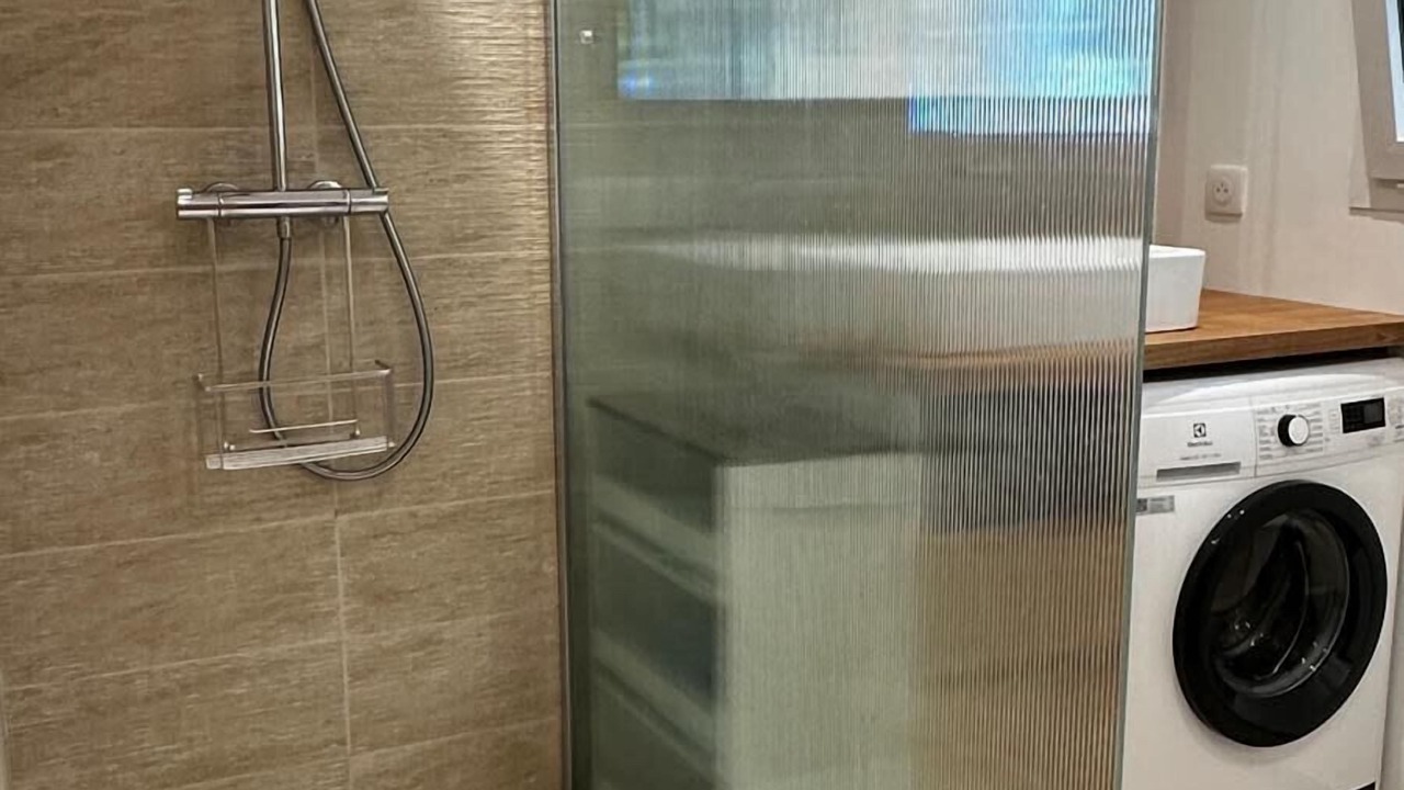 Photo of Bathroom in La Faviere