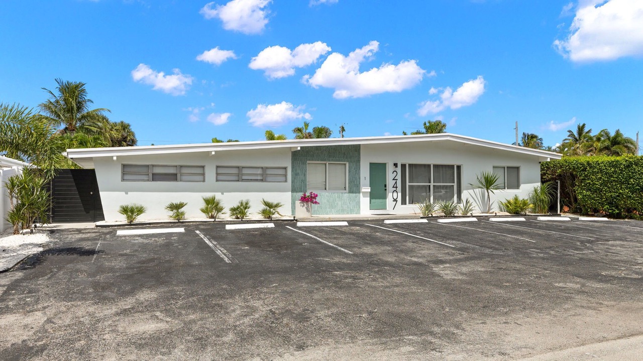 Photo of Outdoor in Dolphin Isles