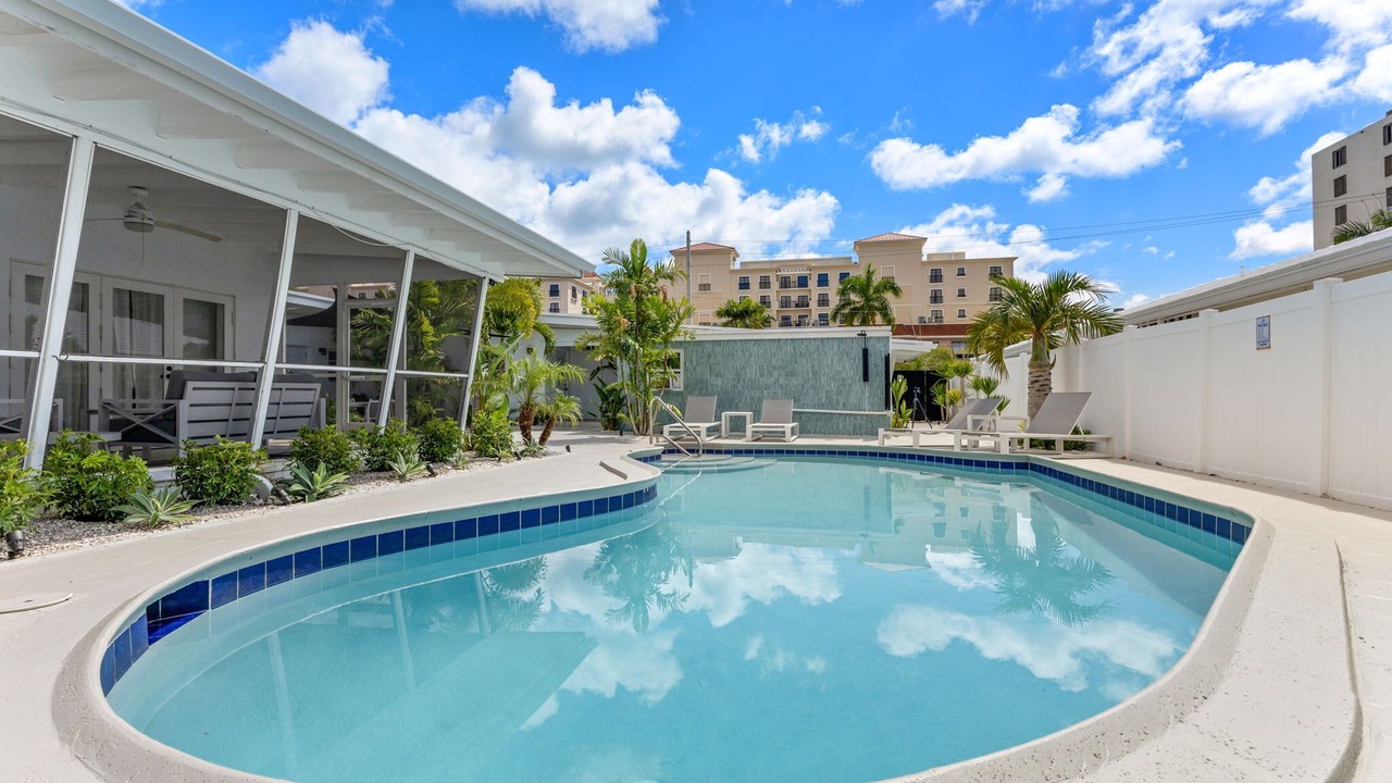 Photo of Outdoor in Dolphin Isles
