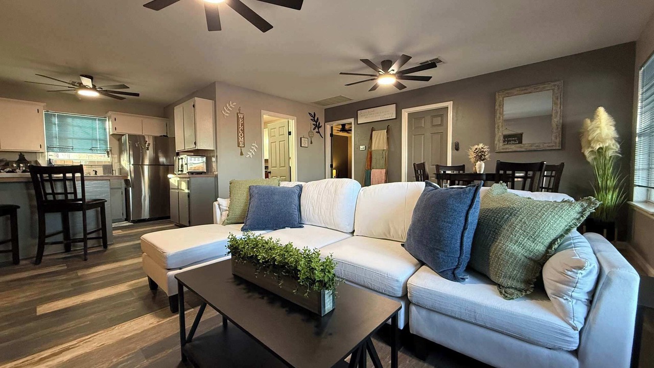 Photo of Livingroom in Lawton