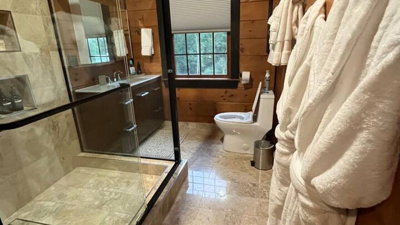 Photo of Bathroom in Altmar