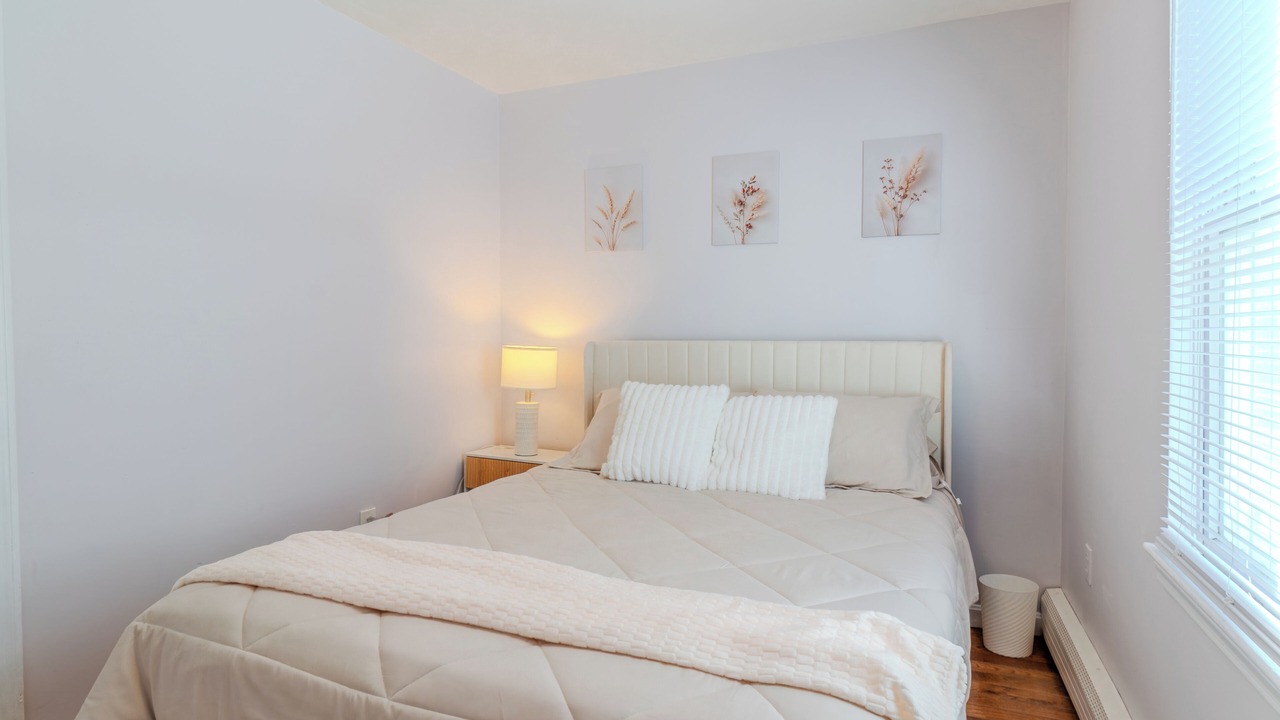 Photo of Bedroom in East Somerville