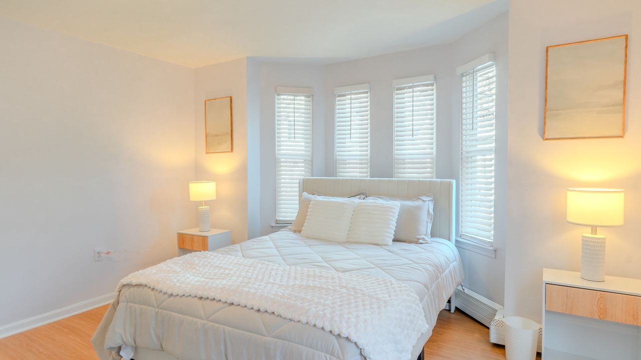 Photo of Bedroom in East Somerville