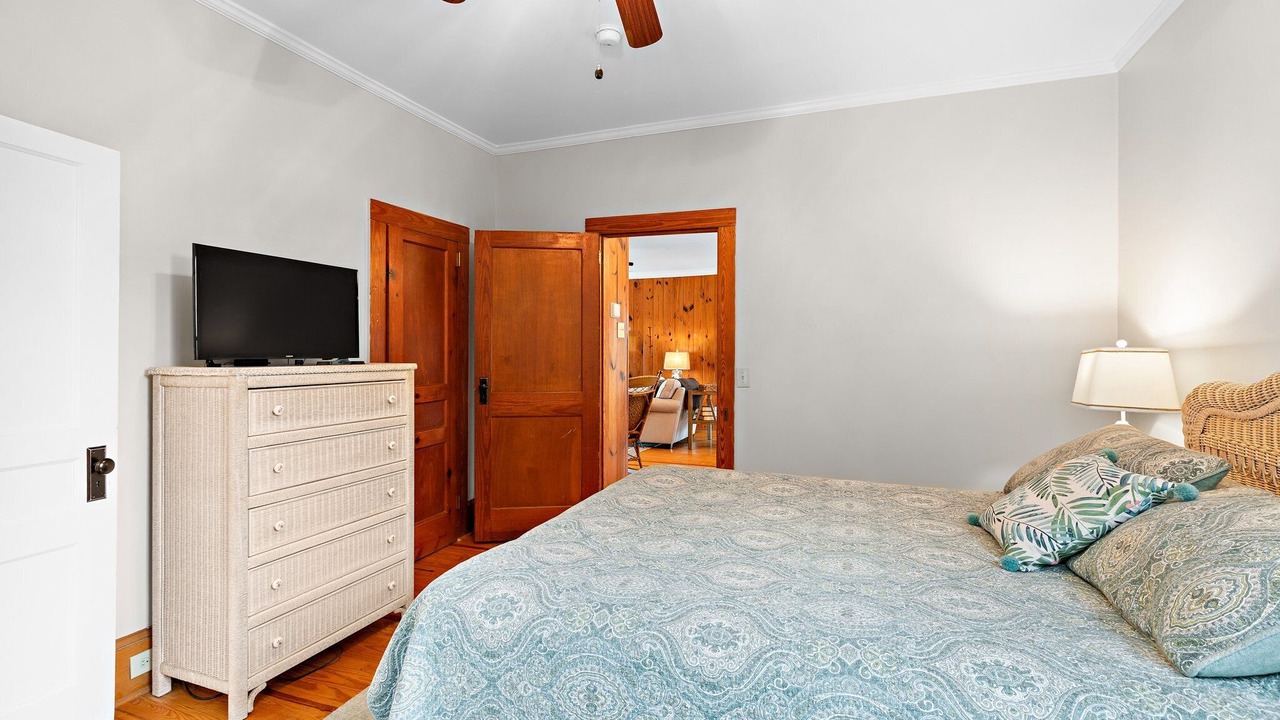 Photo of Bedroom in Caswell Beach