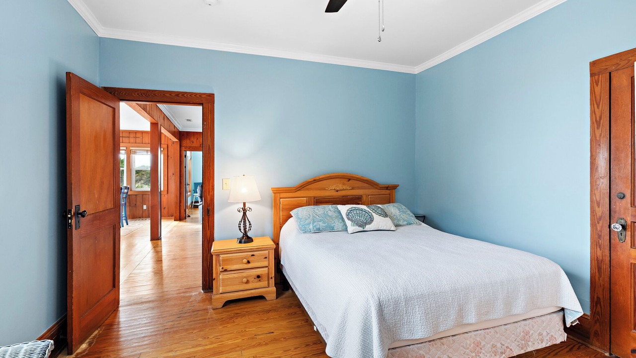Photo of Bedroom in Caswell Beach