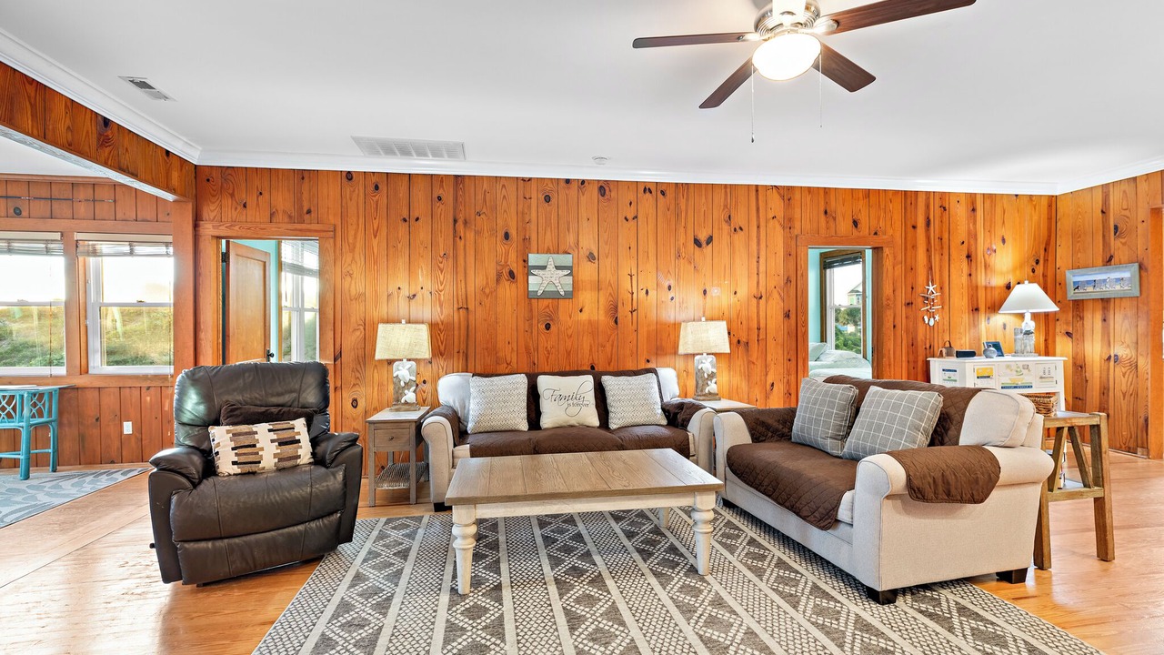 Photo of Livingroom in Caswell Beach