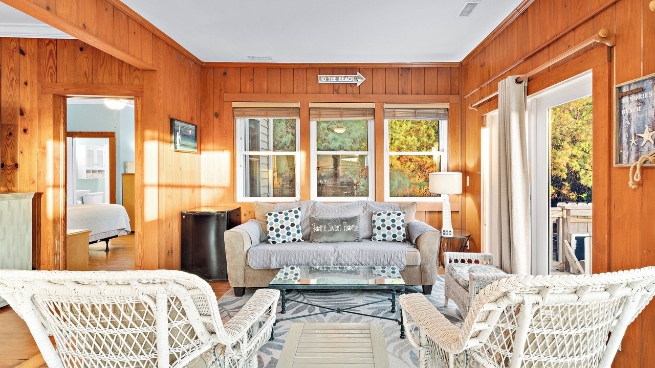 Photo of Livingroom in Caswell Beach