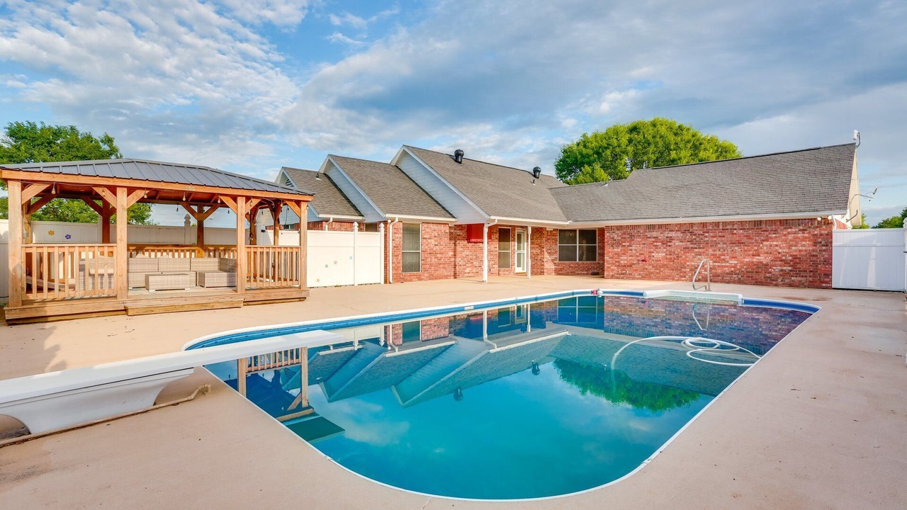 Photo of Outdoor in Calera