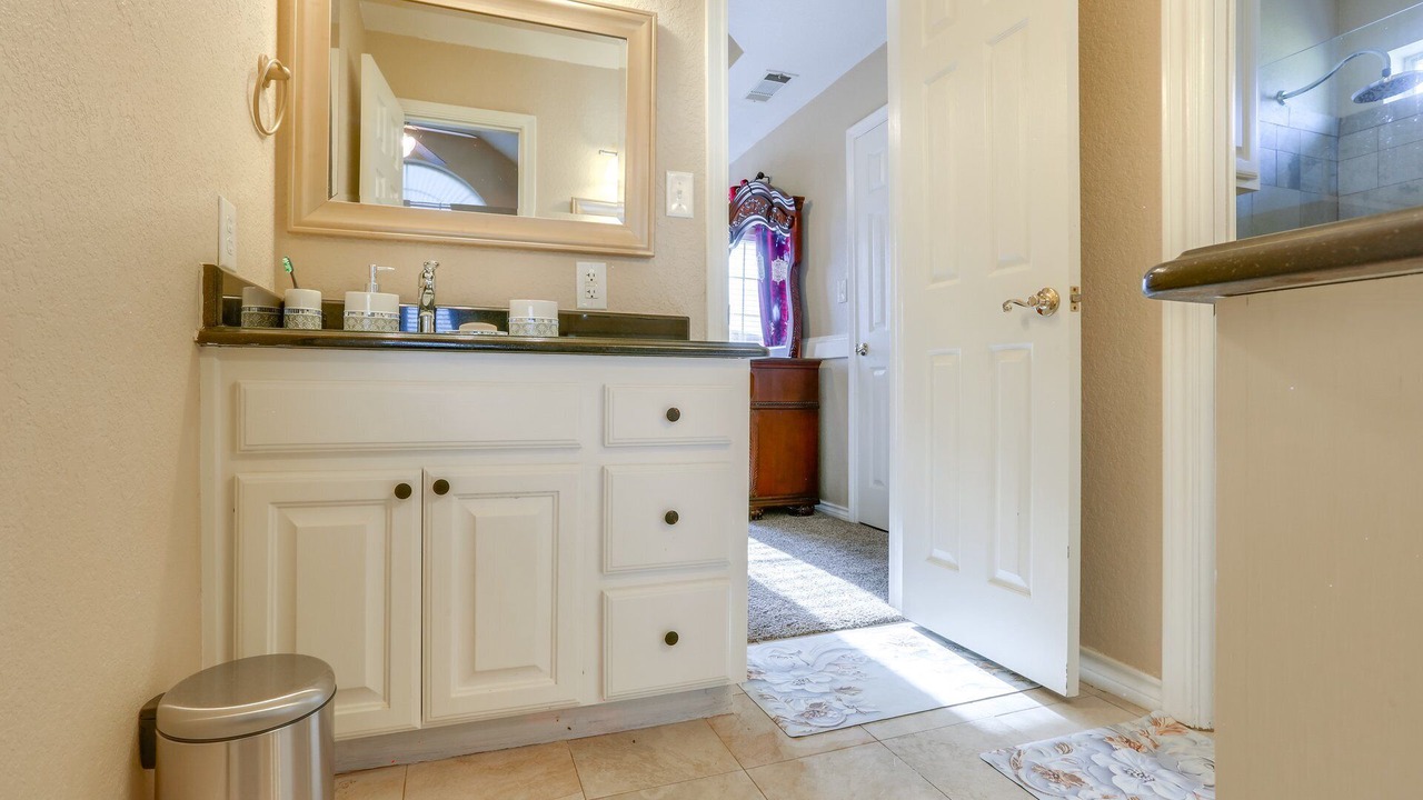 Photo of Bathroom in Calera