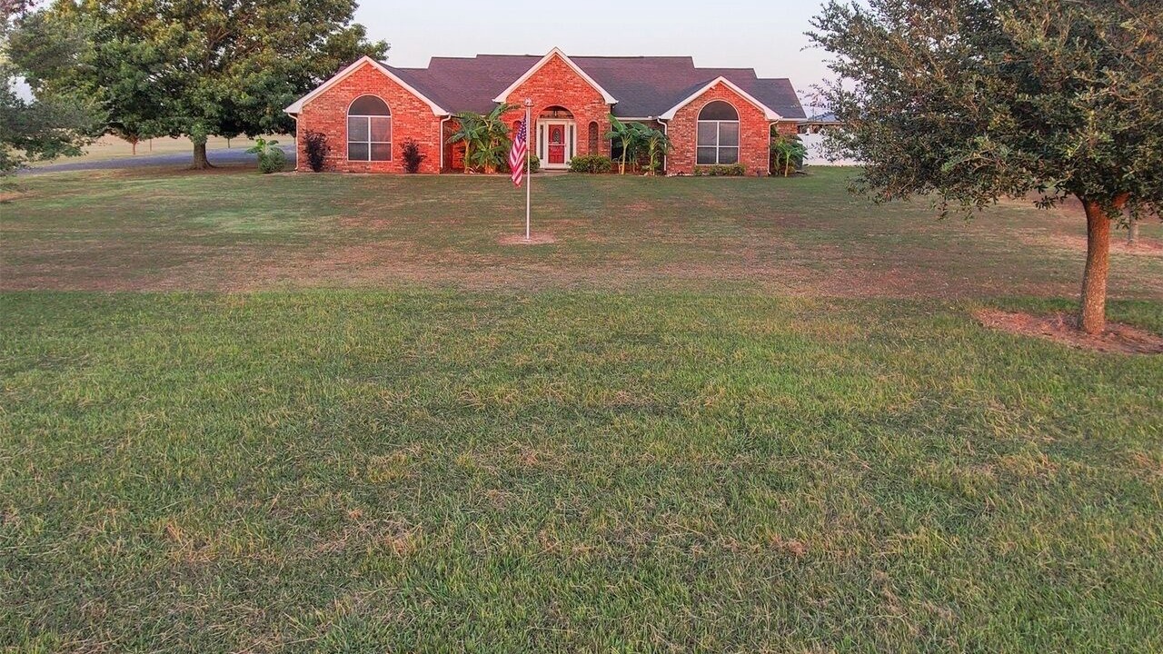 Photo of Outdoor in Calera