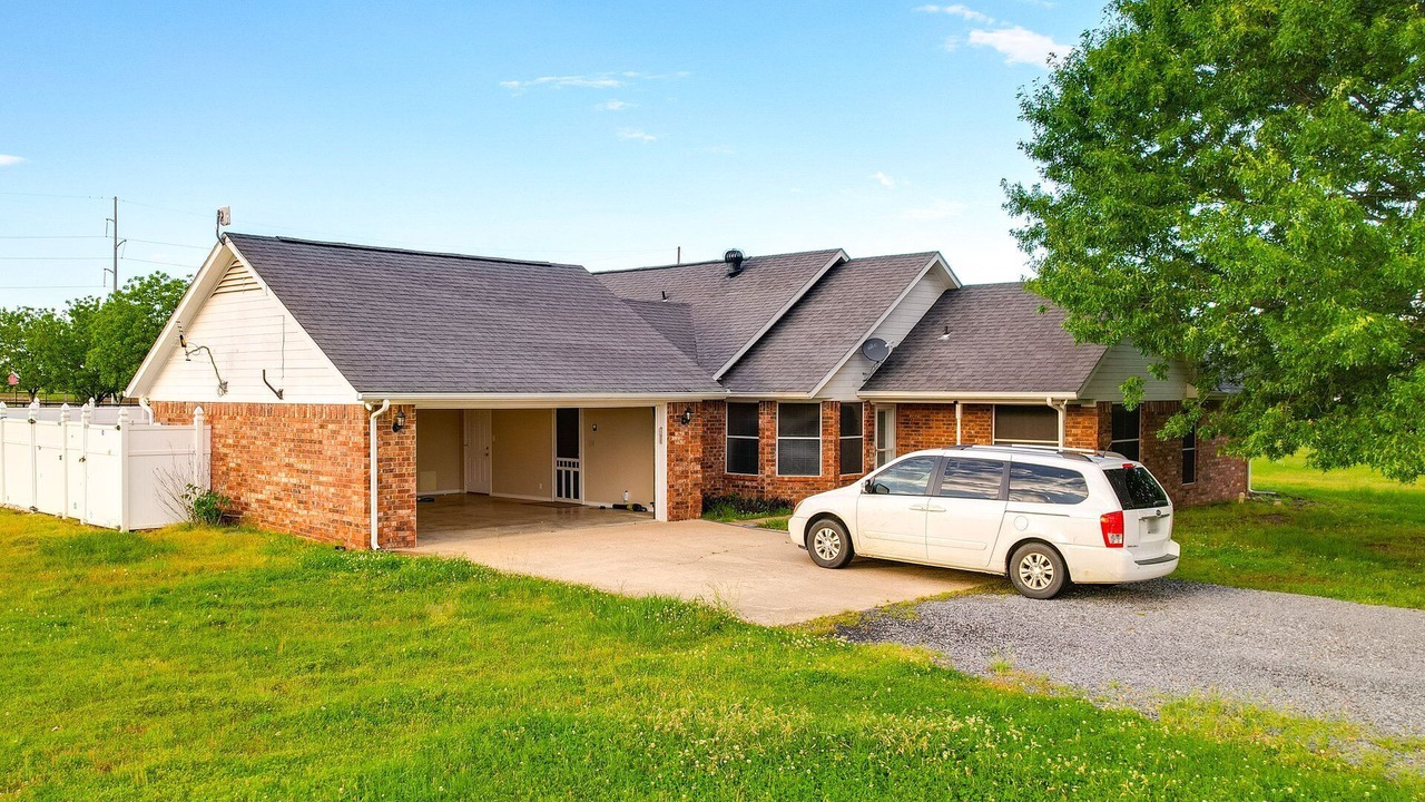 Photo of Outdoor in Calera