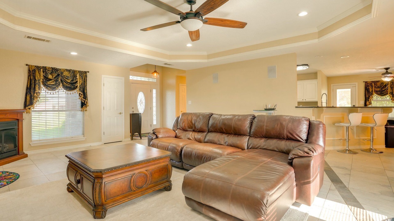 Photo of Livingroom in Calera