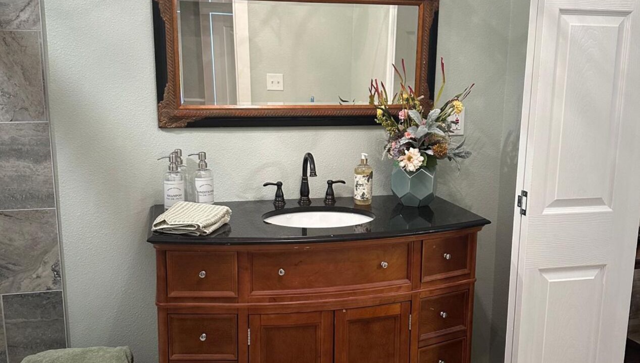 Photo of Bathroom in Carmine