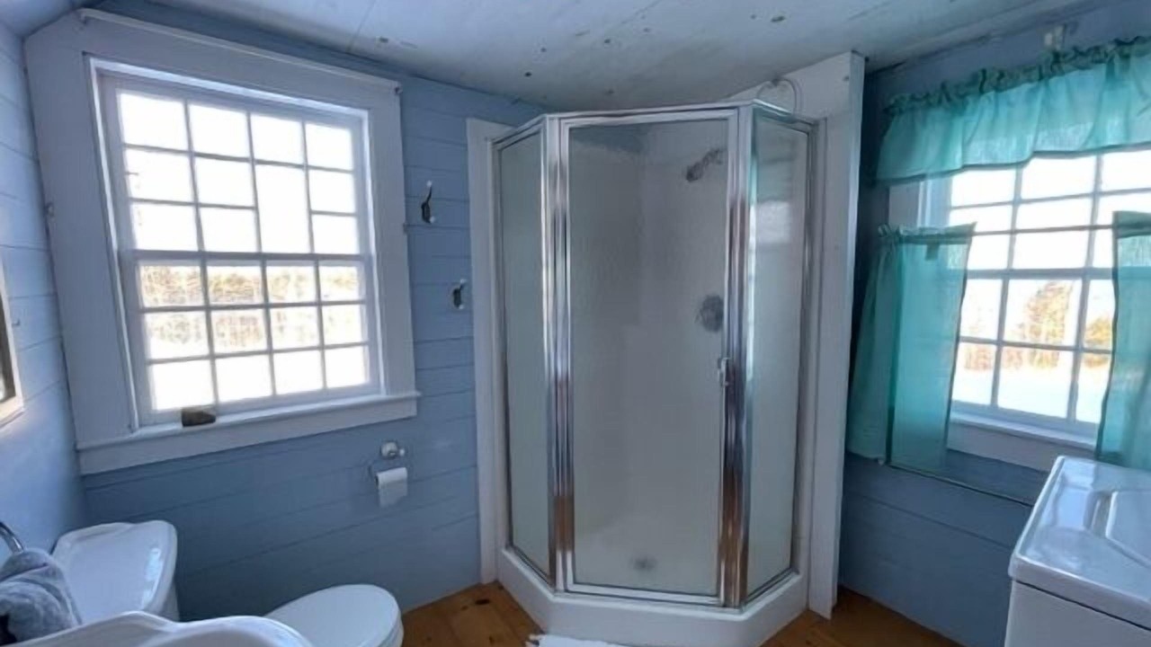 Photo of Bathroom in Perry