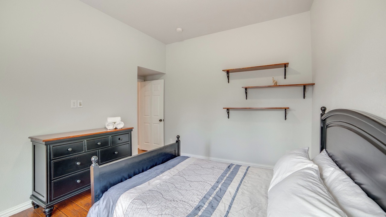 Photo of Bedroom in Allen
