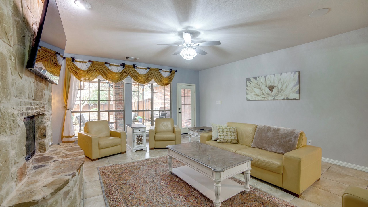 Photo of Livingroom in Allen
