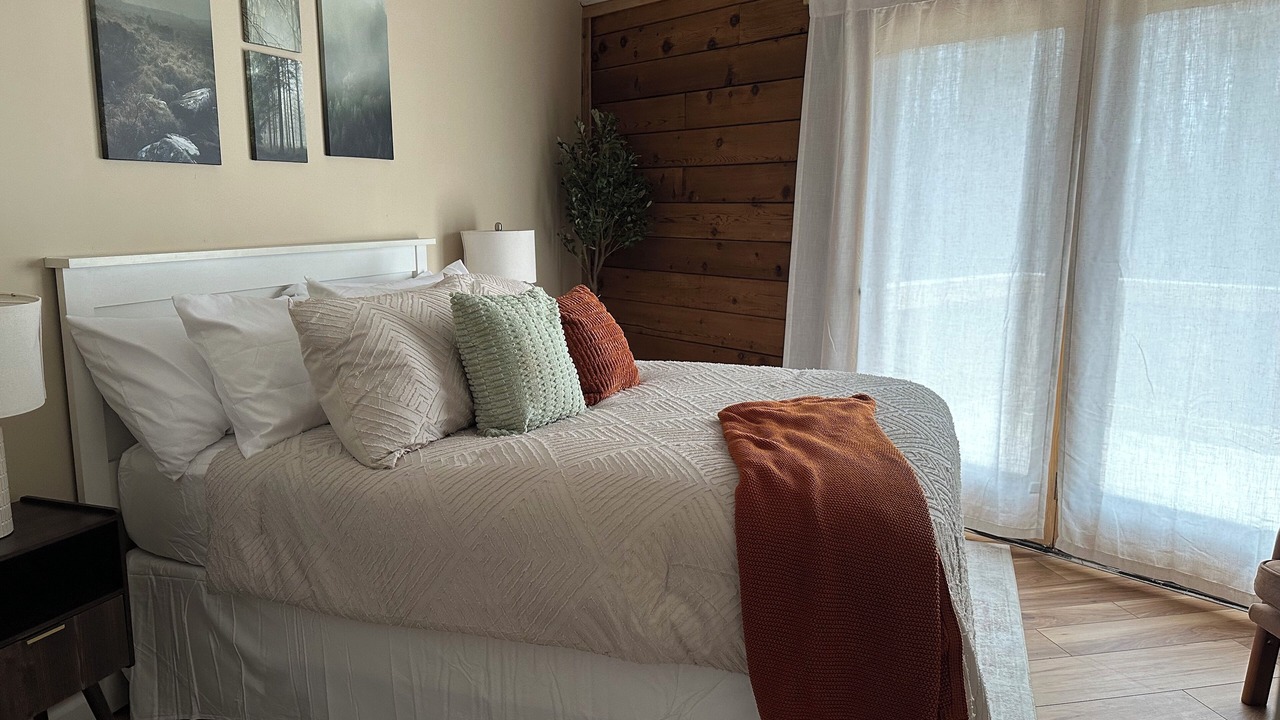 Photo of Bedroom in Pocono Lake