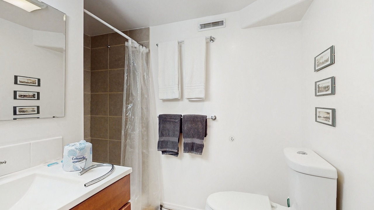 Photo of Bathroom in North Beach/Blue Ridge