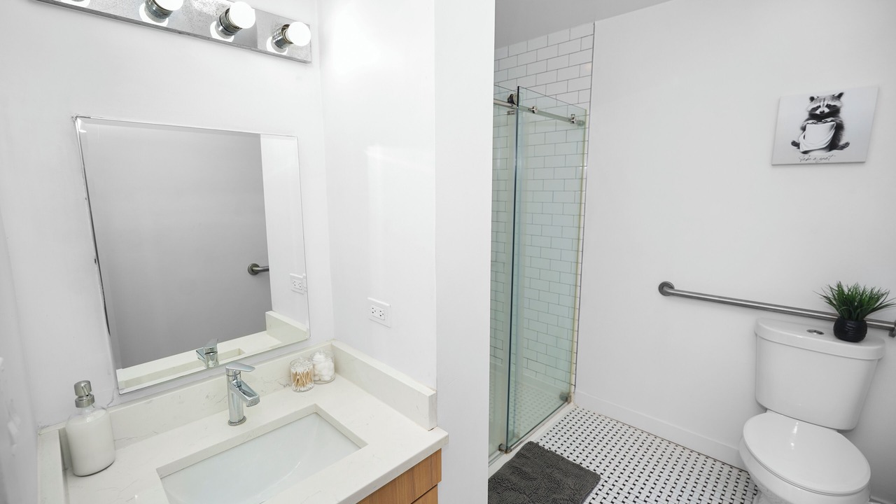 Photo of Bathroom in Near South Side