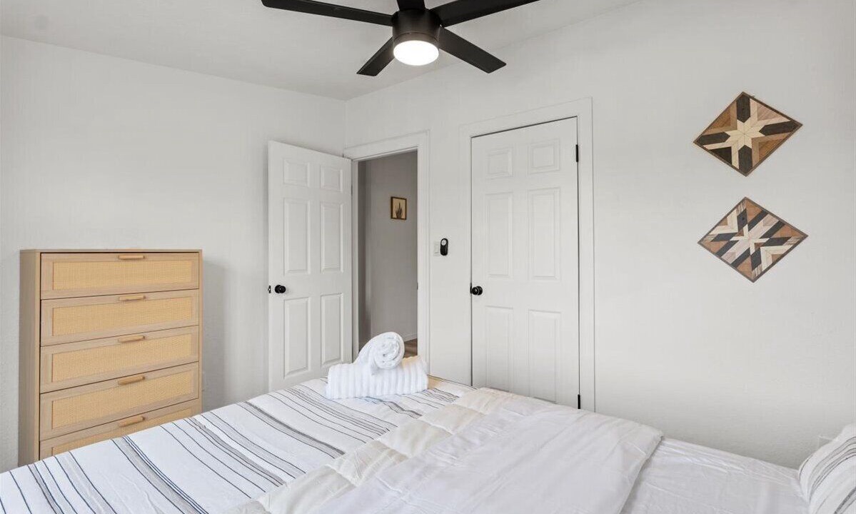 Photo of Bedroom in Canyon Lake