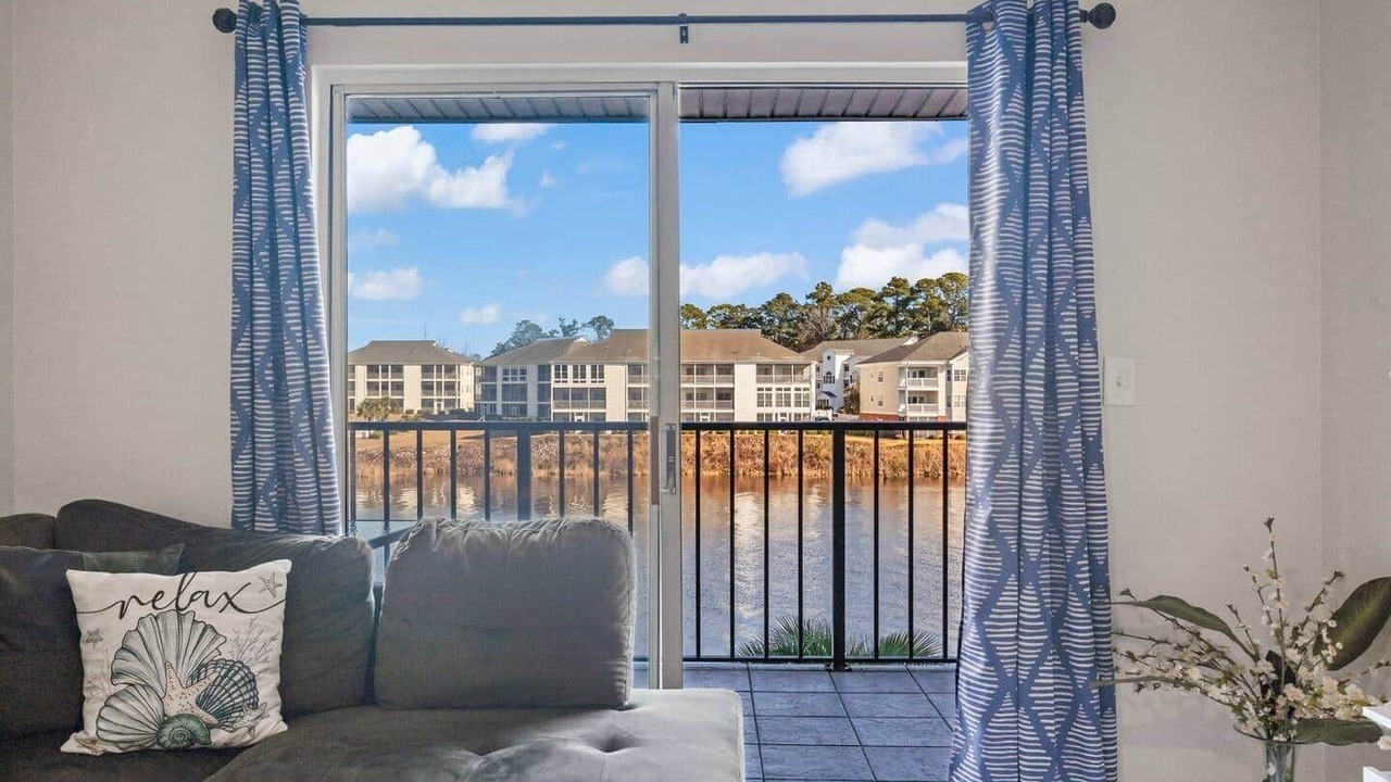 Photo of Livingroom in Socastee