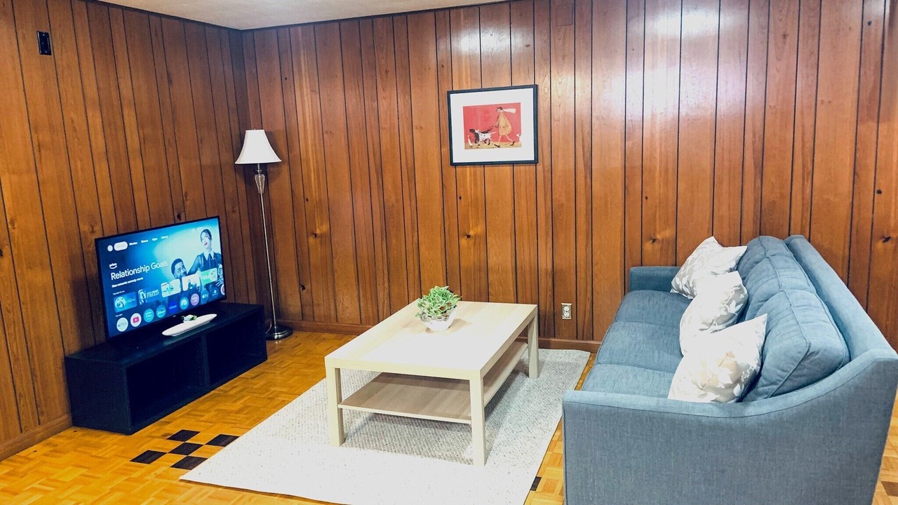 Photo of Livingroom in Newtonbrook