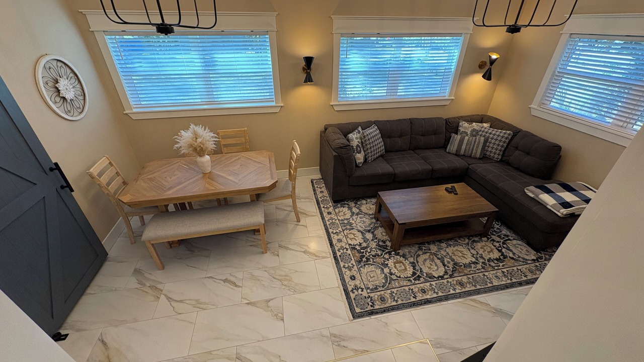 Photo of Livingroom in Fort King District
