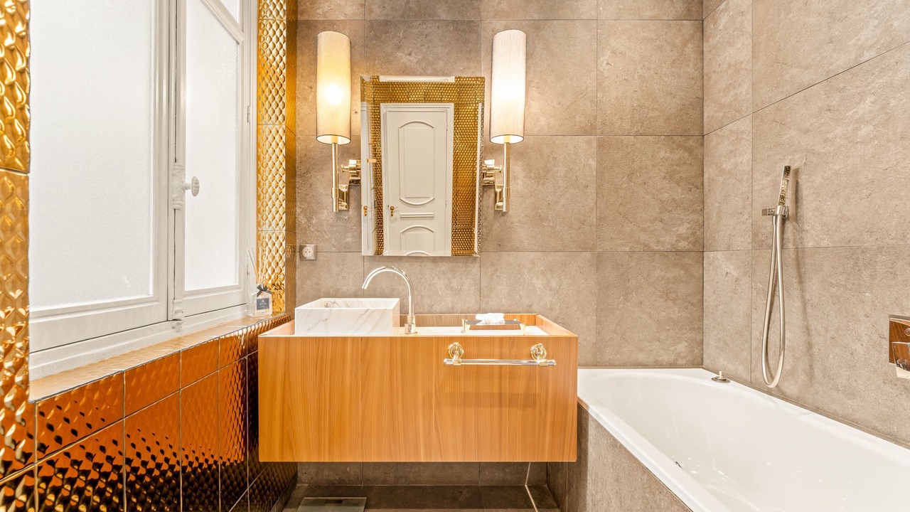 Photo of Bathroom in Porte-Dauphine