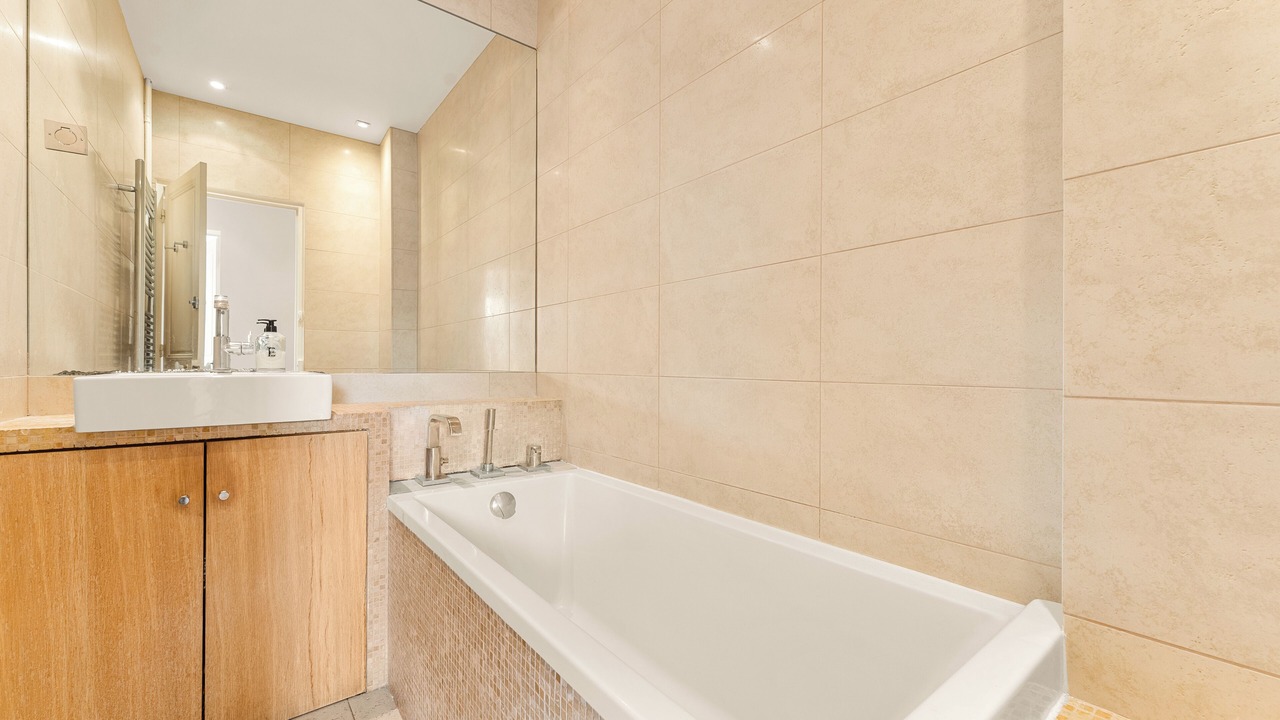 Photo of Bathroom in Necker