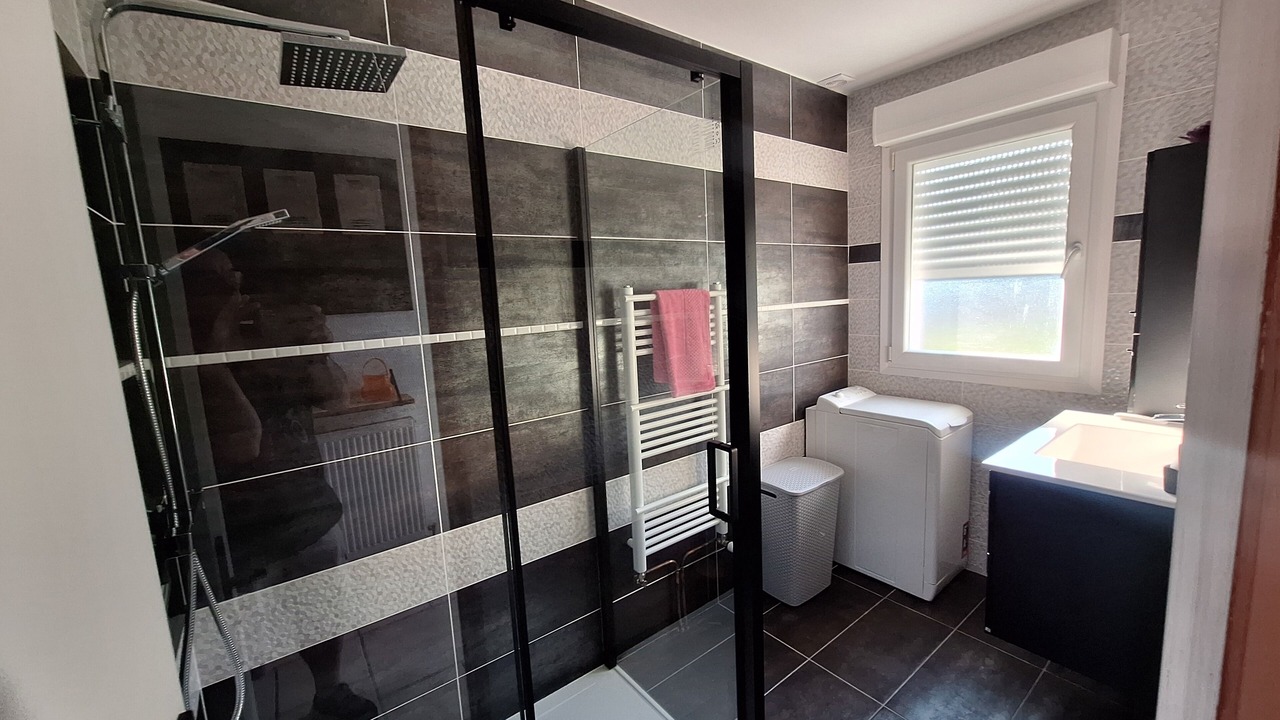 Photo of Bathroom in Ambacourt