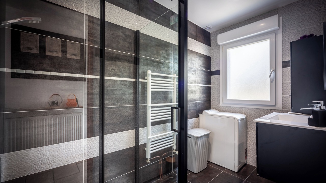 Photo of Bathroom in Ambacourt