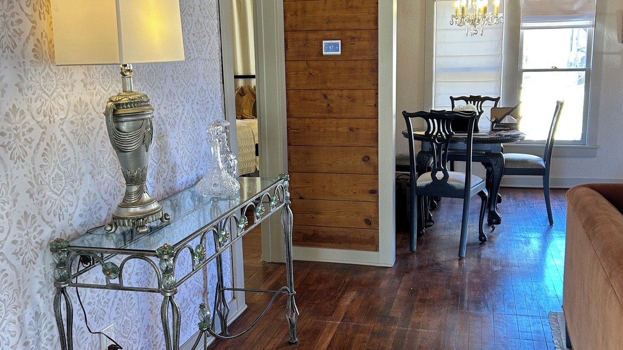 Photo of Bedroom in Glen Rose
