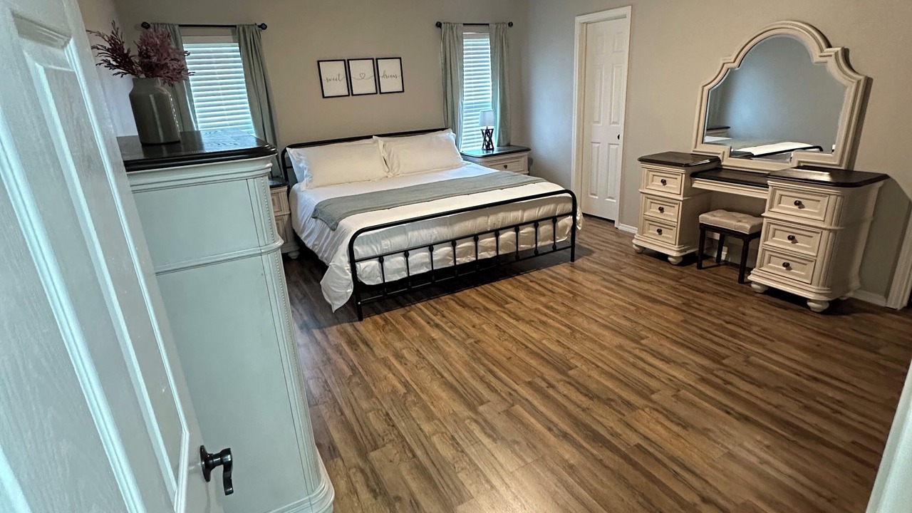 Photo of Bedroom in Pryor