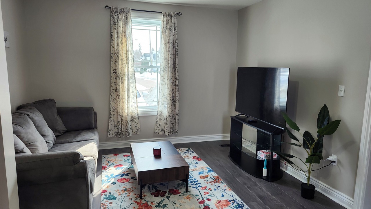 Photo of Livingroom in Brockville