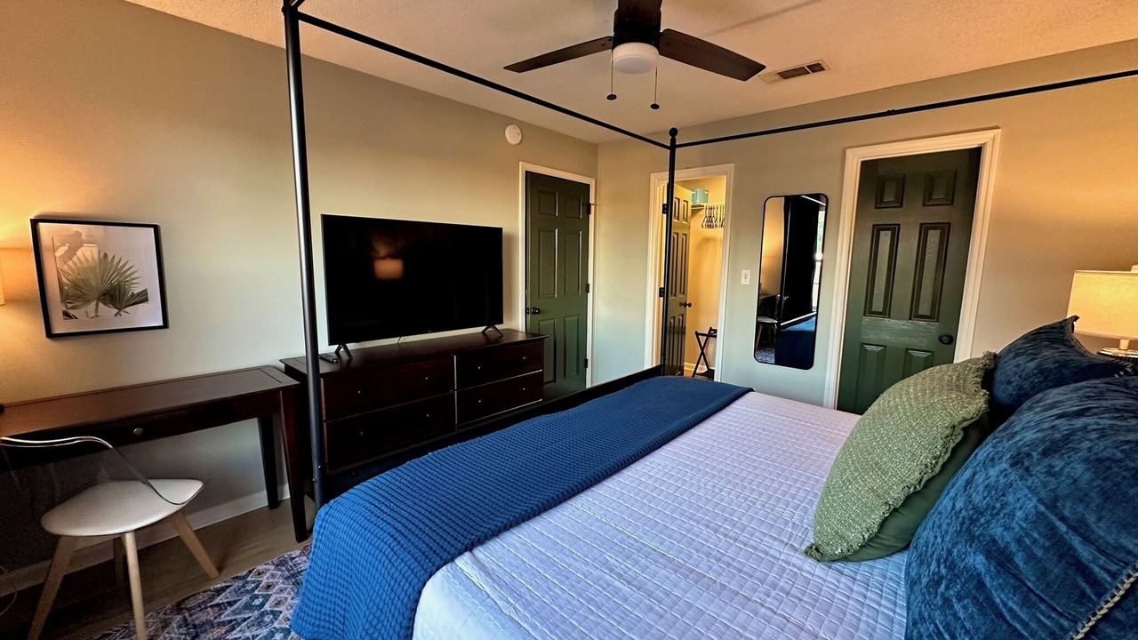 Photo of Bedroom in Valdosta