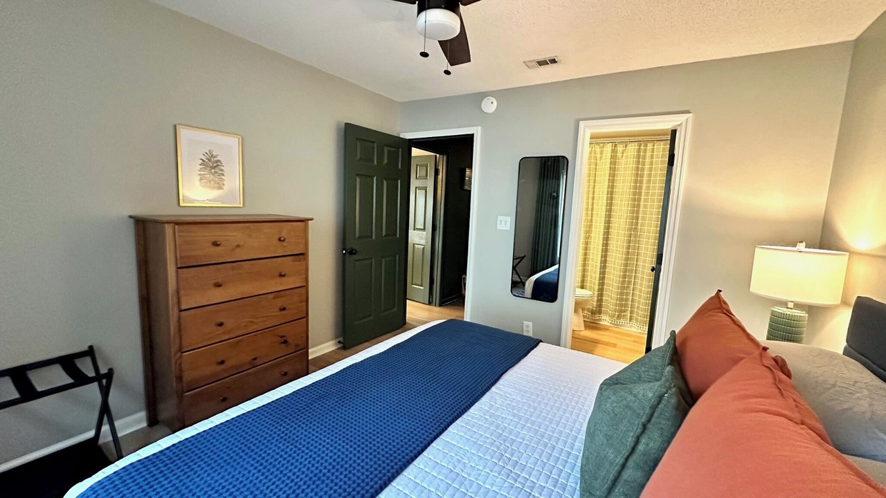 Photo of Bedroom in Valdosta
