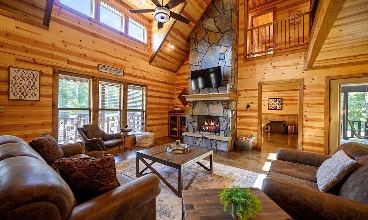 Photo of Livingroom in Hochatown